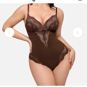 Feelingirl Low-back Ultra-versatile
Lace Bodysuit